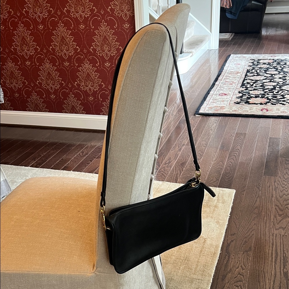 Vintage Coach Black Leather Shoulder Bag with Gold Hardware